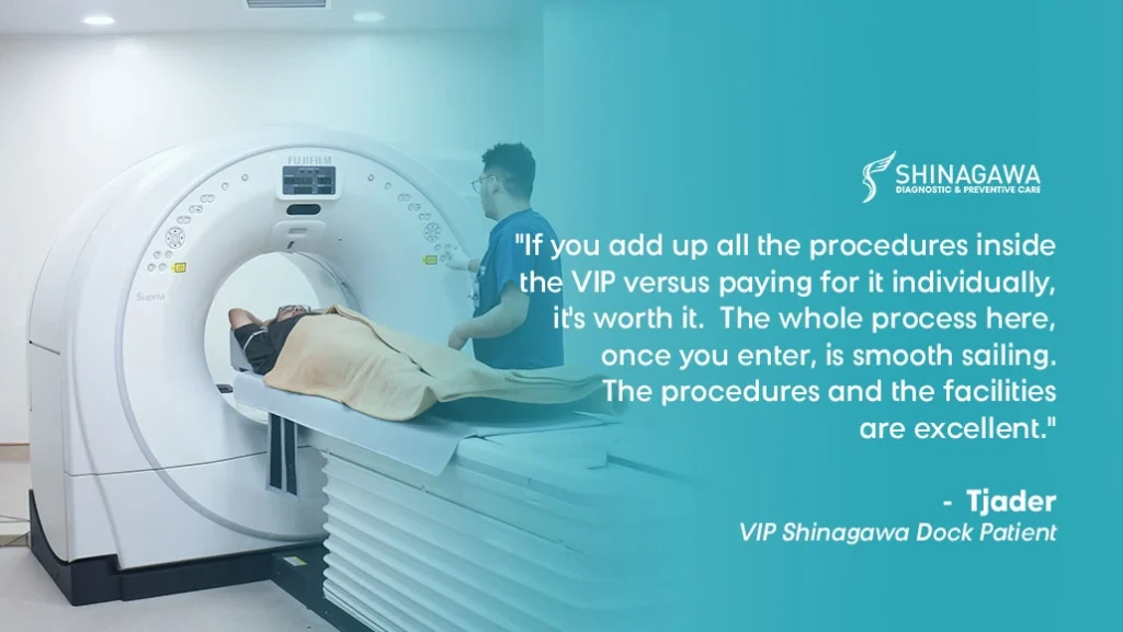 VIP patient undergoing CT scan at Shinagawa Diagnostic & Preventive Care with a positive testimonial highlighting smooth process, excellent procedures, and value of bundled VIP services.